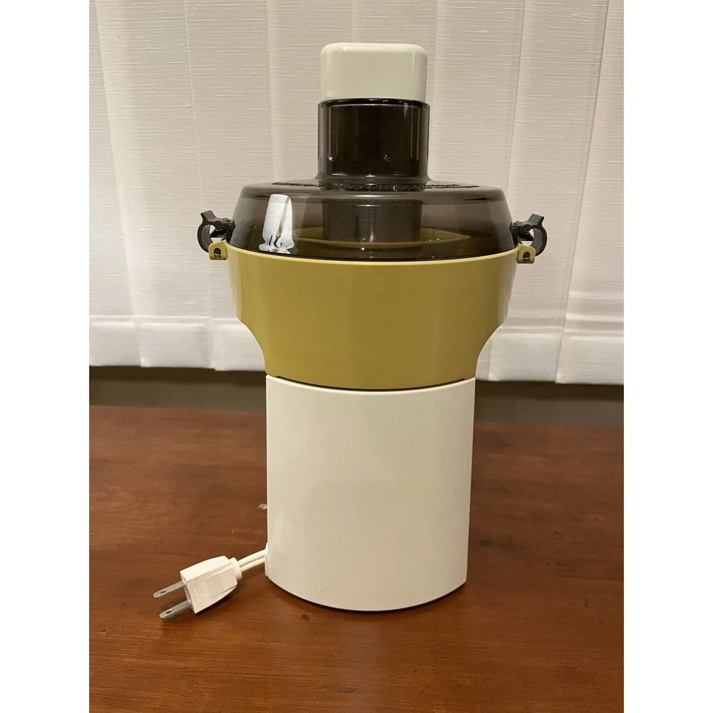 Vintage 1980's Waring Juice Extractor Juicer Mustard Yellow CLEAN